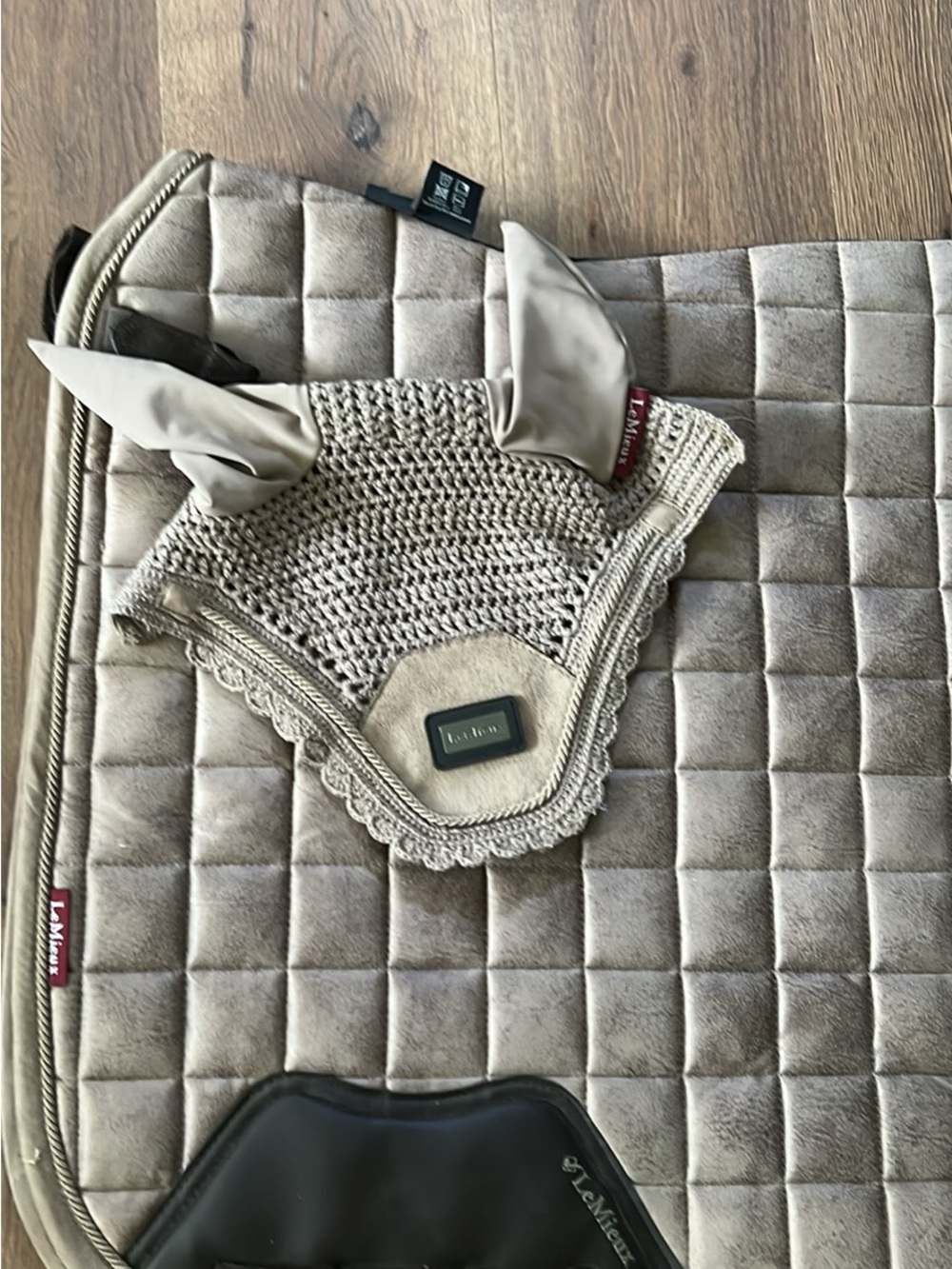 Lemieux Suede Dressage Pad/ Bonnet